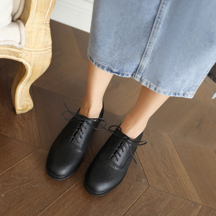 Women Round Toe Carved Lace-Up Flat Oxford Shoes