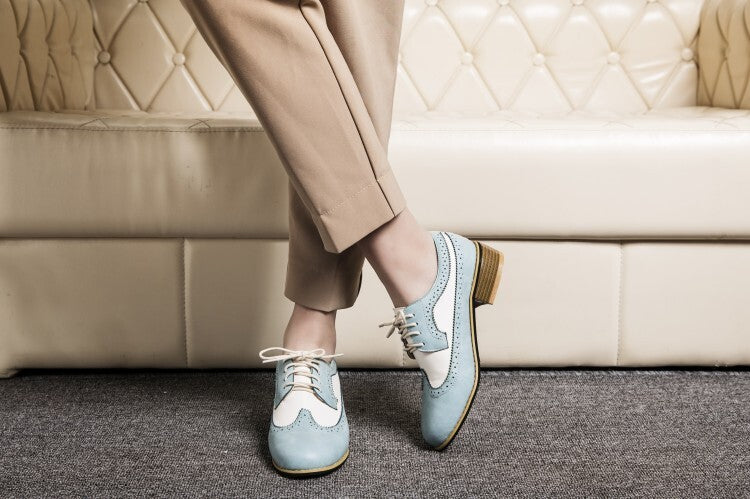 Women Pointed Toe Bicolor Lace-Up Oxford Shoes