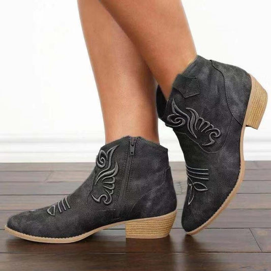 Woman Pointed Toe Embroidery Side Zippers Puppy Heel Short Boots