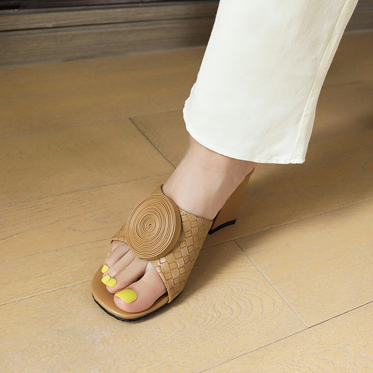 Woman Woven Block Heel Sandals